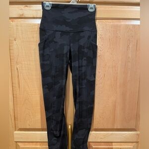 Lululemon Align High Rise Leggings w Pockets, Size 2, Black Camo